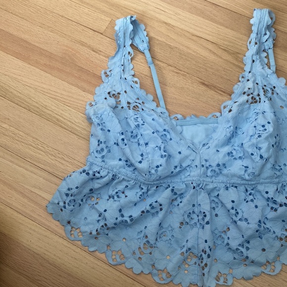 NWOT Aerie Baby Blue Eyelette Bralette with Ruffle - Picture 3 of 5